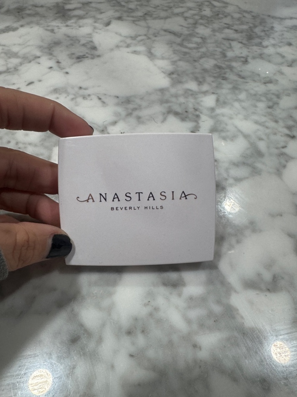 Anastasia Beverly Hills Iced Out Highlighter Compact with mirror